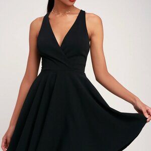 NWT “Wonder Whirl” Black Twist Back Skater Dress